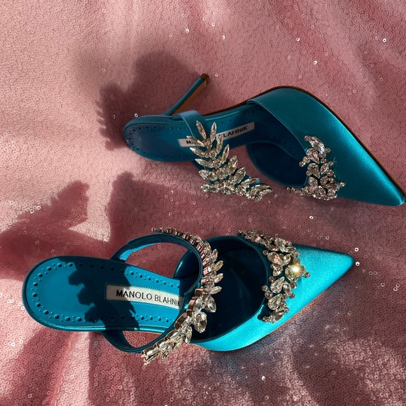 NEW! Manolo Blahnik Lurum 90mm Crystal Embellished Mules Turquoise Satin Sz 5/35 - Picture 4 of 10